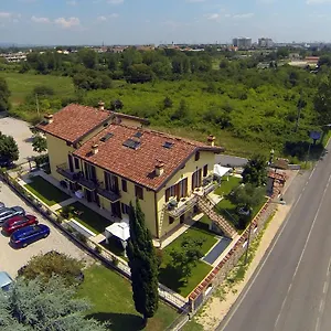 ** Aparthotel Residenza La Ricciolina Italien